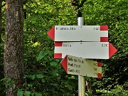 33 Ed ora via per i Prati Parini sul 'Sentiero delle Rue'